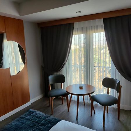 May Park Hotel İzmir Buitenkant foto