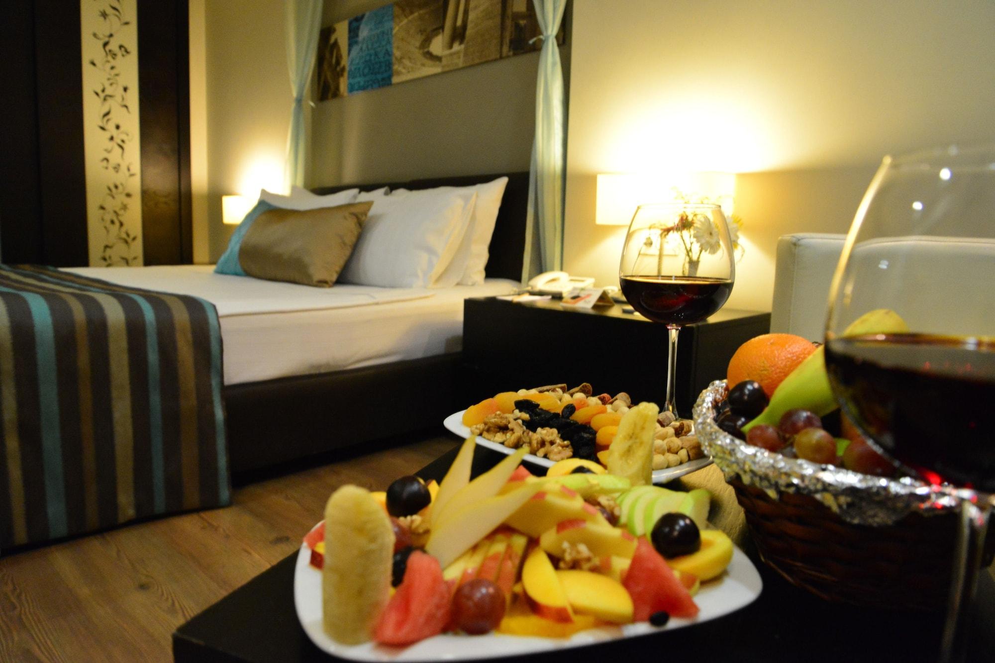 May Park Hotel İzmir Buitenkant foto