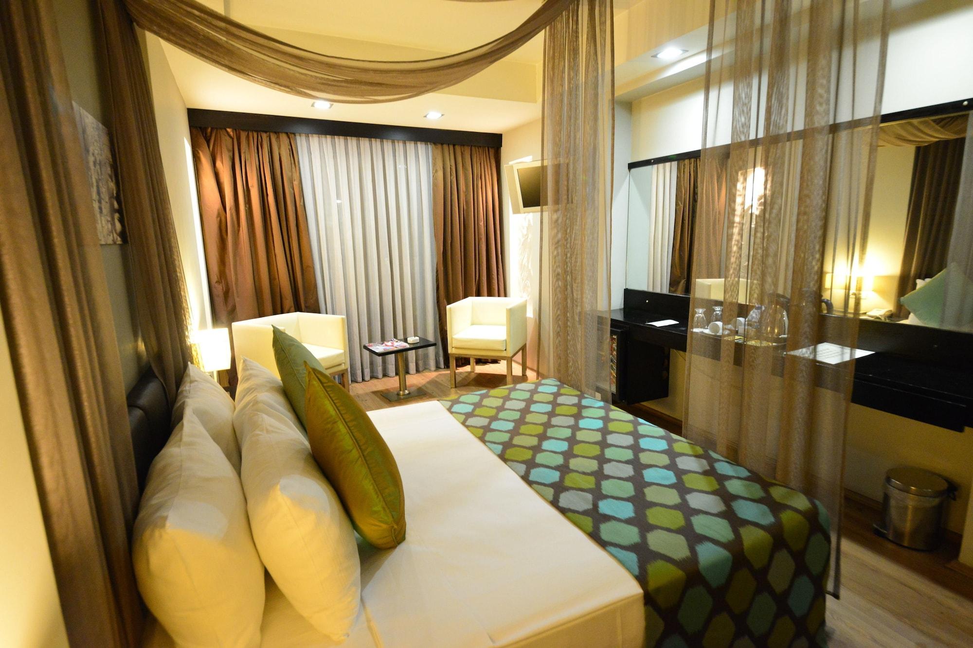 May Park Hotel İzmir Buitenkant foto