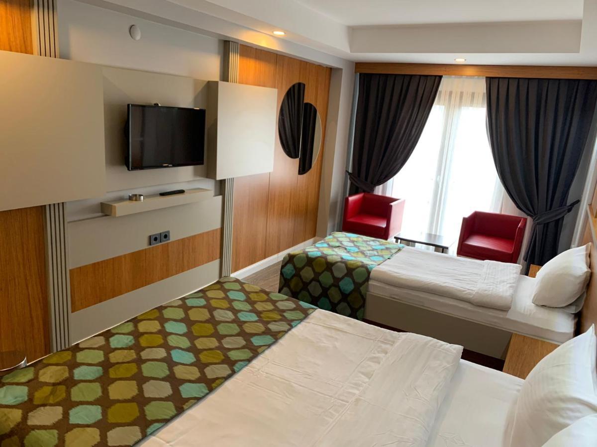 May Park Hotel İzmir Buitenkant foto