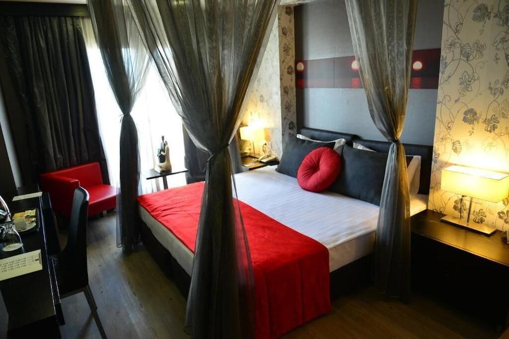 May Park Hotel İzmir Buitenkant foto