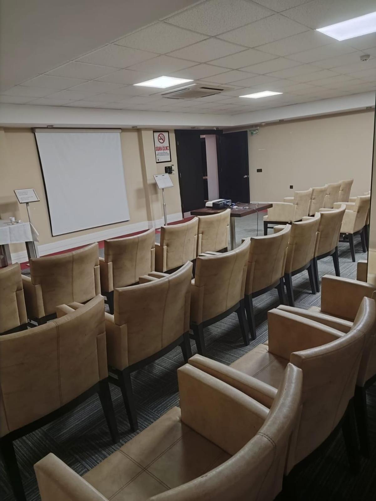 May Park Hotel İzmir Buitenkant foto