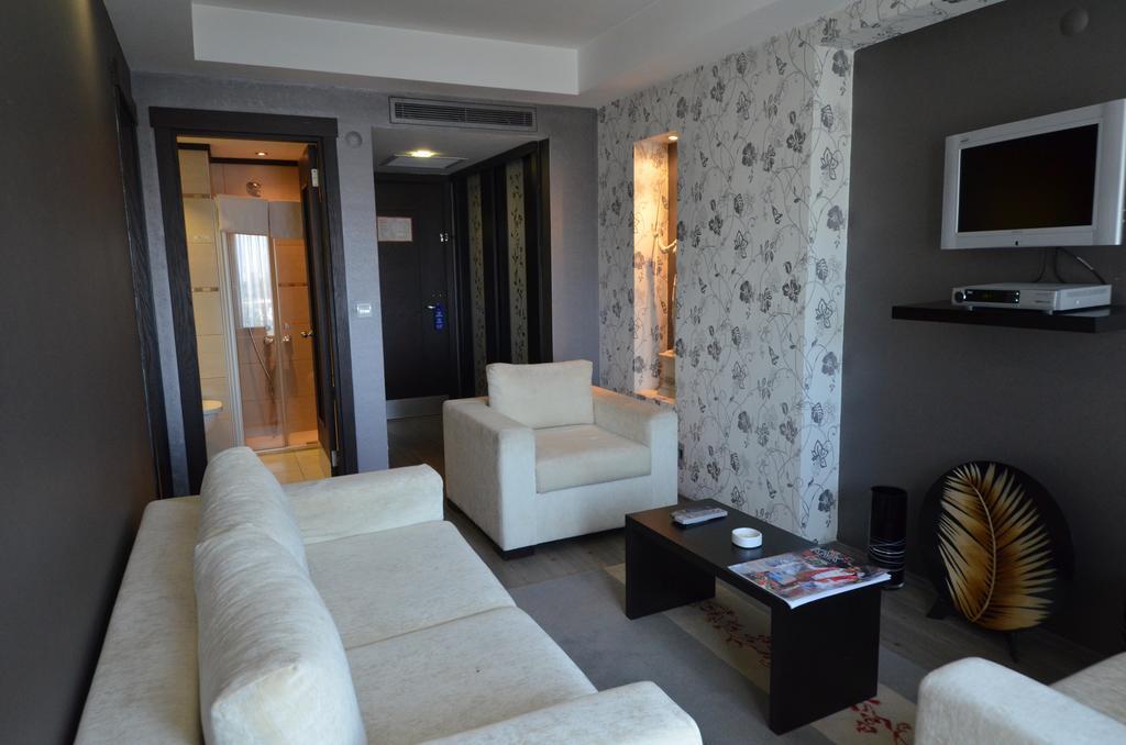May Park Hotel İzmir Buitenkant foto